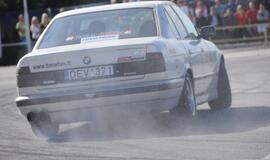 Kretingoje - automobilių šoninio slydimo varžybos