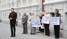 Piketas dėl piketų