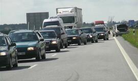 Apsivertė tempiamas automobilis