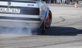 Kretingoje - automobilių šoninio slydimo varžybos