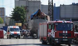 Užsidegė nedidelis remontuojamas laivas