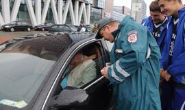 Neptūniečiai tikrino vairuotojų blaivumą