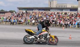 Kretingoje - automobilių šoninio slydimo varžybos