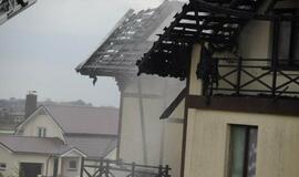 Žaibo sukeltas gaisras Tauralaukyje