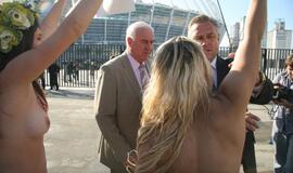 Ukrainietės protestavo nuogomis krūtimis