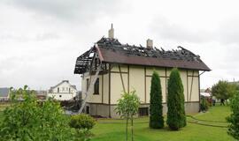 Žaibo sukeltas gaisras Tauralaukyje