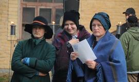 Juodkrantėje liepsnojo ugnies skulptūros