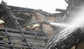 Žaibo sukeltas gaisras Tauralaukyje