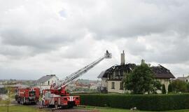 Žaibo sukeltas gaisras Tauralaukyje