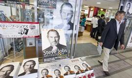 Internetinėje prekyboje pasirodė oficiali Steve Jobso biografija