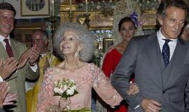 Ispanija: 85 metų hercogienė Alba ištekėjo trečiąjį kartą