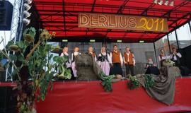 Derliaus šventėje Kretingoje - moliūgai milžinai