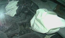 Girtas "Ford Mondeo" vairuotojas nespėjo sustoti