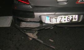 Girtas "Ford Mondeo" vairuotojas nespėjo sustoti