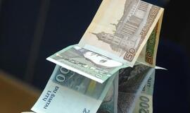 Tarp valdančiųjų - siūlymas diferencijuoti minimalią mėnesinę algą