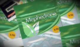 Už narkotikų kontrabandą internetu - teismas