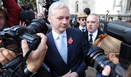 Britanijos teismas nusprendė išduoti Julianą Assange Švedijai