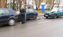 Susidūrė moterų vairuojami automobiliai