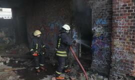 Gaisras apleistame pastate Šaulių g. 23A