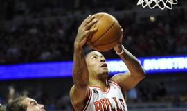 "Chicago Bulls" krepšininkas Derrick Rose per penkerius metus uždirbs beveik 100 milijonų dolerių