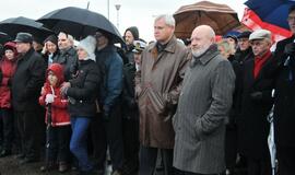 Smiltynėje atidengtas paminklas "Albatrosas"