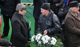 Smiltynėje atidengtas paminklas "Albatrosas"