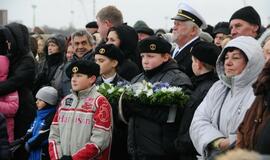 Smiltynėje atidengtas paminklas "Albatrosas"