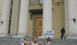"Femen" protestas prie Baltarusijos KGB