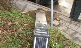 Automobilis nuvertė stovos skaitiklį