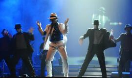 „Švyturio arenoje“ pasirodė Michaelo Jacksono antrininkas