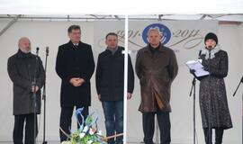 Smiltynėje atidengtas paminklas "Albatrosas"