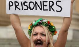 "Femen" protestas prie Baltarusijos KGB