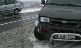 Sningant pasipylė avarijos