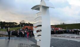 Smiltynėje atidengtas paminklas "Albatrosas"