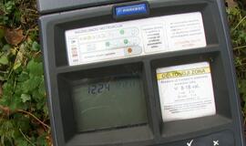 Automobilis nuvertė stovos skaitiklį