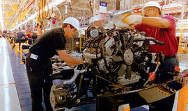 Dėl sunkvežimių streiko sutrikdytas darbas "Fiat" gamyklose
