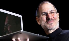 Honkongo kompanija sustabdys Steve Jobs lėlių gamybą