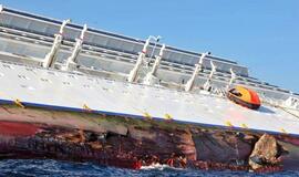 Lainerio "Costa Concordia" katastrofos aukų skaičius išaugo iki šešių žmonių