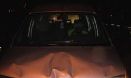 Girti vairuotojai daužė automobilius