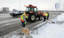 Žiema į darbą pašaukė kelių valytojus