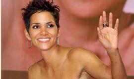 Susižadėjo Holivudo žvaigždė Halle Berry