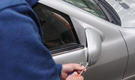 Automobilių detalių vagys įžūlėja