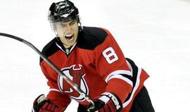 "Devils" tęsia pergalių seriją NHL čempionate