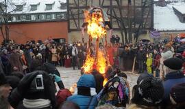 Į Užgavėnes – ir per lietų