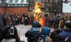 Į Užgavėnes – ir per lietų