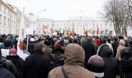 "Išvykime iš Lietuvos neteisingumo įšalą"