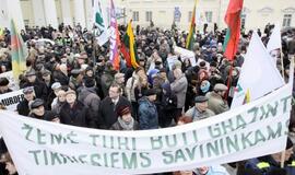 "Išvykime iš Lietuvos neteisingumo įšalą"