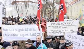 "Išvykime iš Lietuvos neteisingumo įšalą"