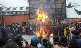 Į Užgavėnes – ir per lietų