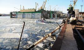 Uoste ties krantine nuskendo žemsiurbė